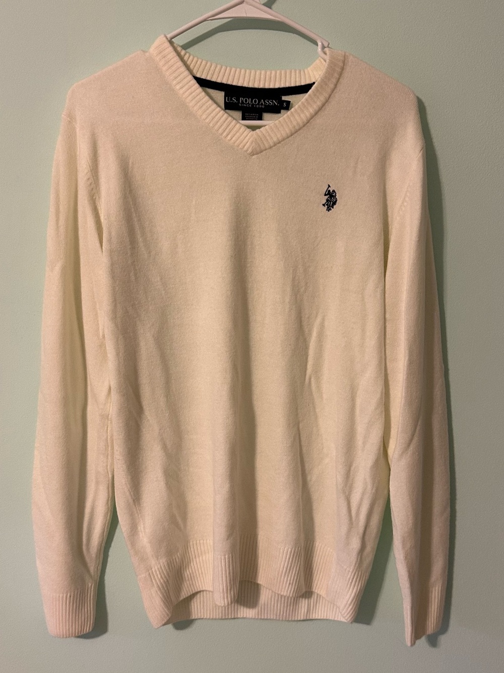 U.S. Polo Assn. Men’s Cream WhiteV-Neck Sweater with Navy Logo
